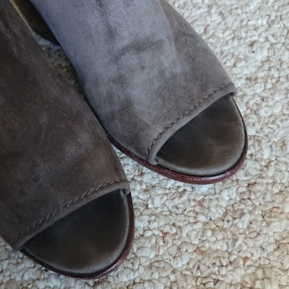 FRYE Dani Shield Sling Peep Toe Khaki Suede heels size 8.5